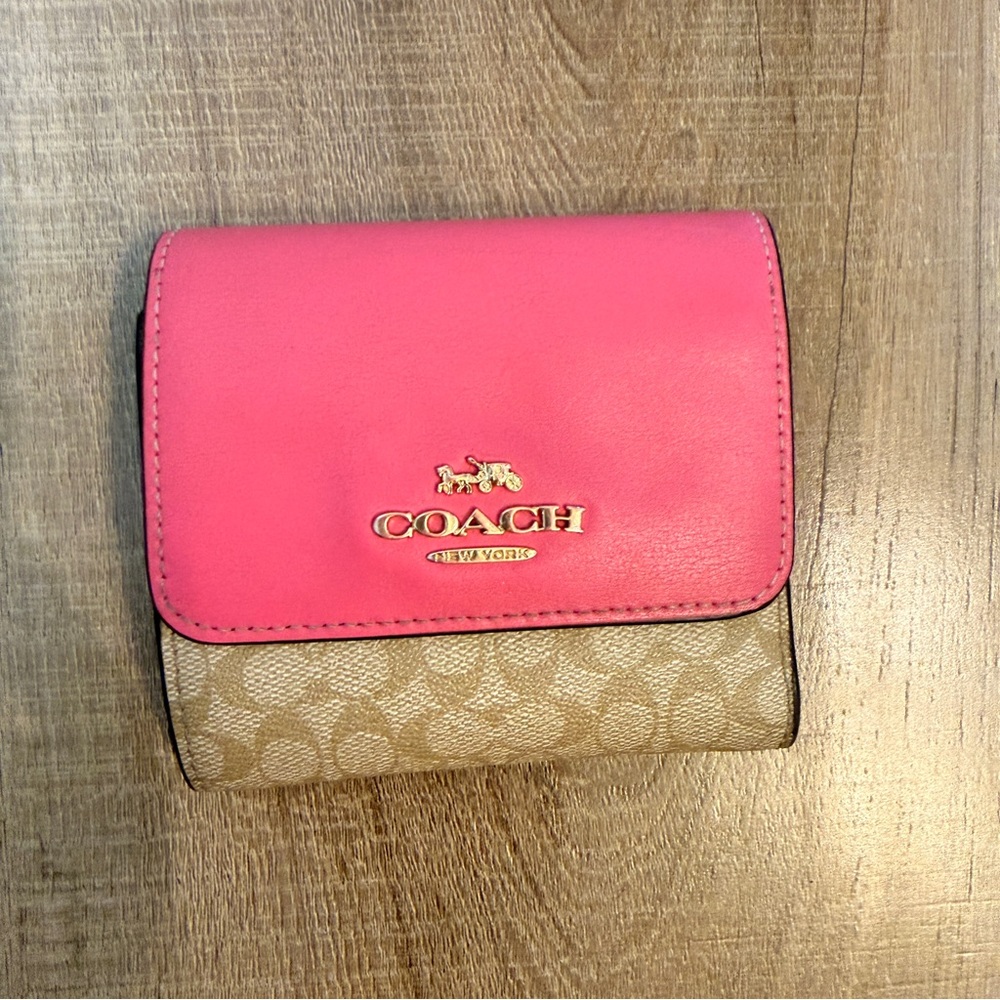 Coach CF369 Small Trifold Wallet in Colorblock Signature Canvas